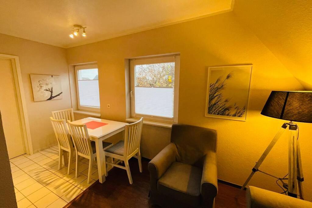 Exclusives Apartment Im Herzen Von Вестерланд Экстерьер фото